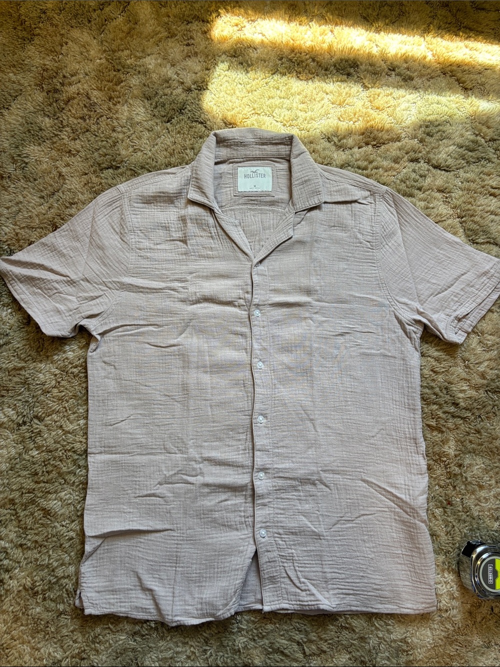 Hollister Men's Short Sleeve Button-Down Shirt in Pale Gray